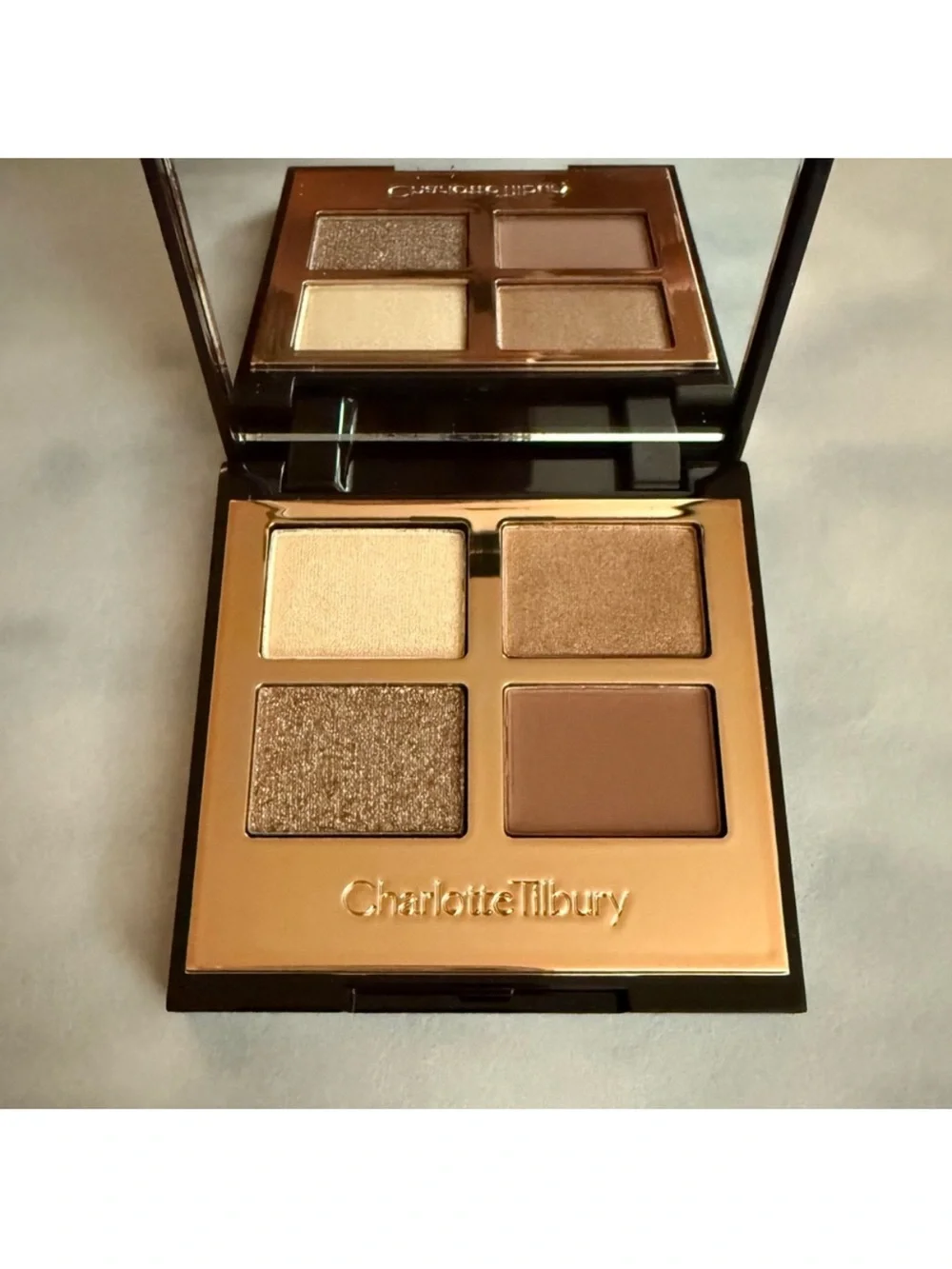 Charlotte Tilbury Bigger Brighter Eyes Eyeshadow Palette in Exagger-Eyes  5.1 g